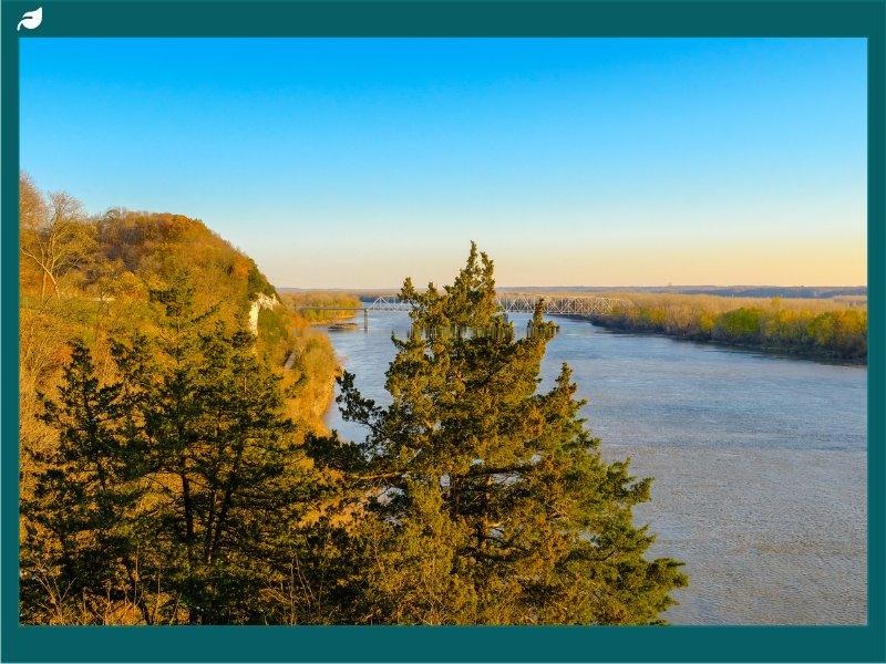 Exploring the Missouri River: A Journey Along the River